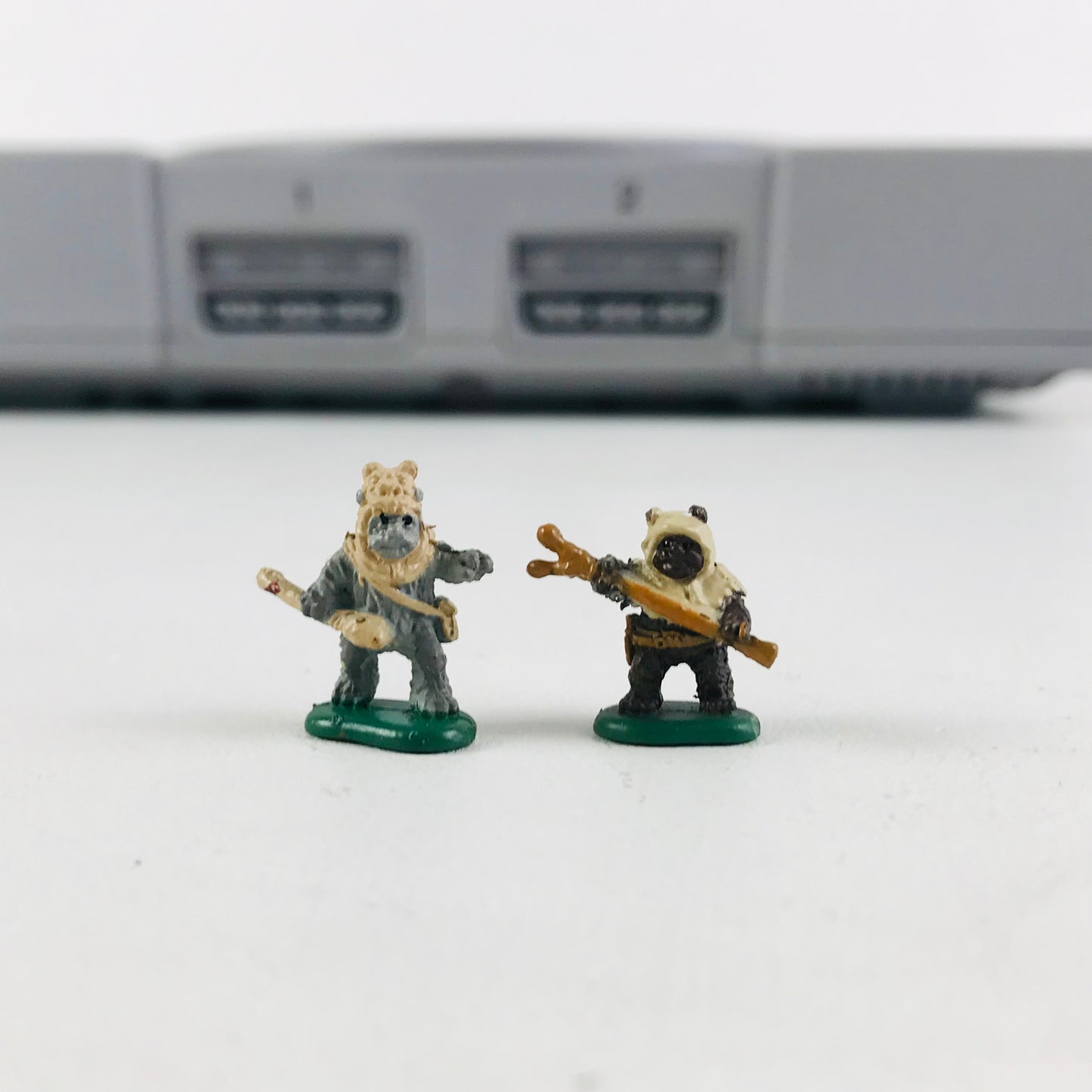 Miniature Star Wars Ewoks Figurines 1990s Galoob Micro Machines Series