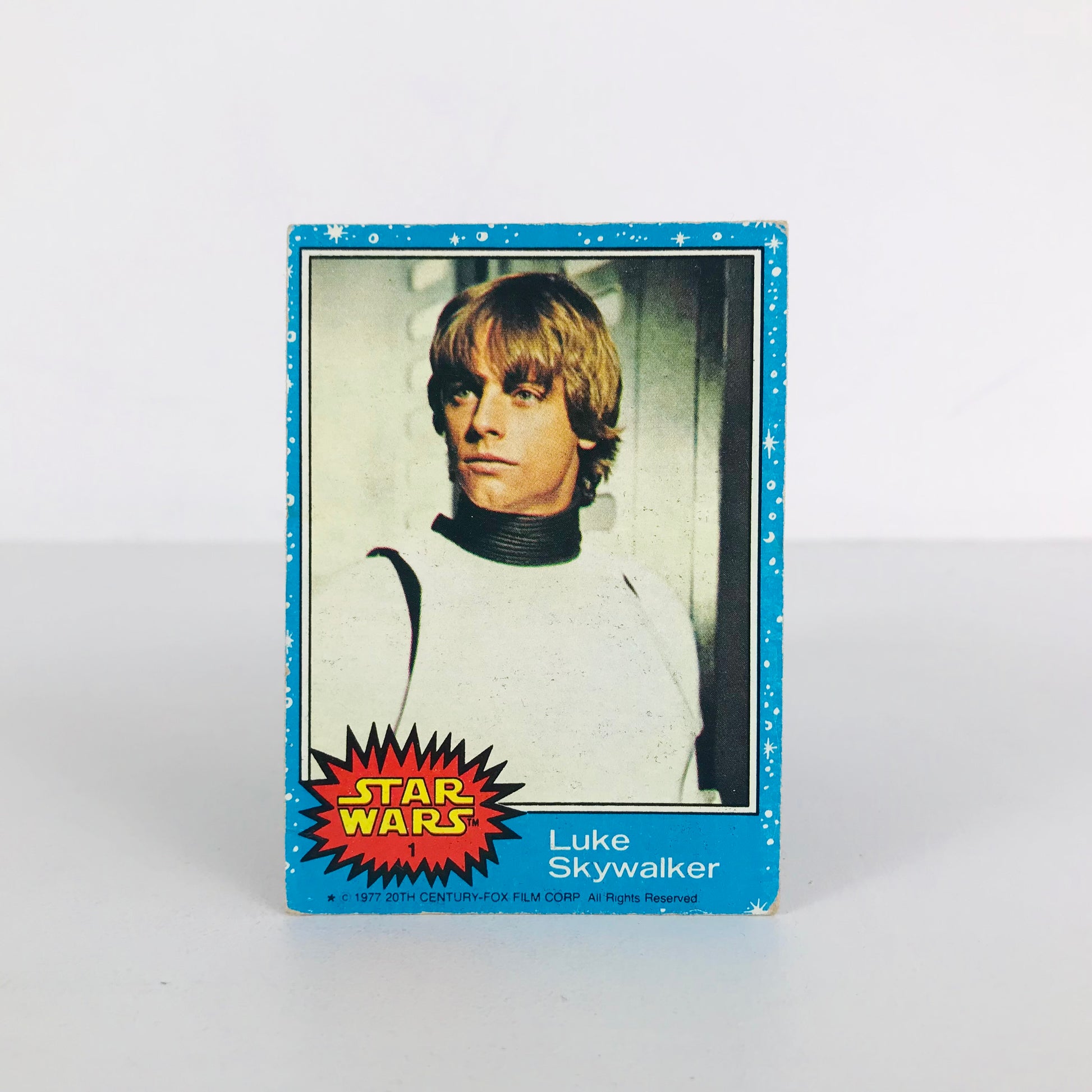 Front image of the 1977 Star Wars Luke Skywalker card.