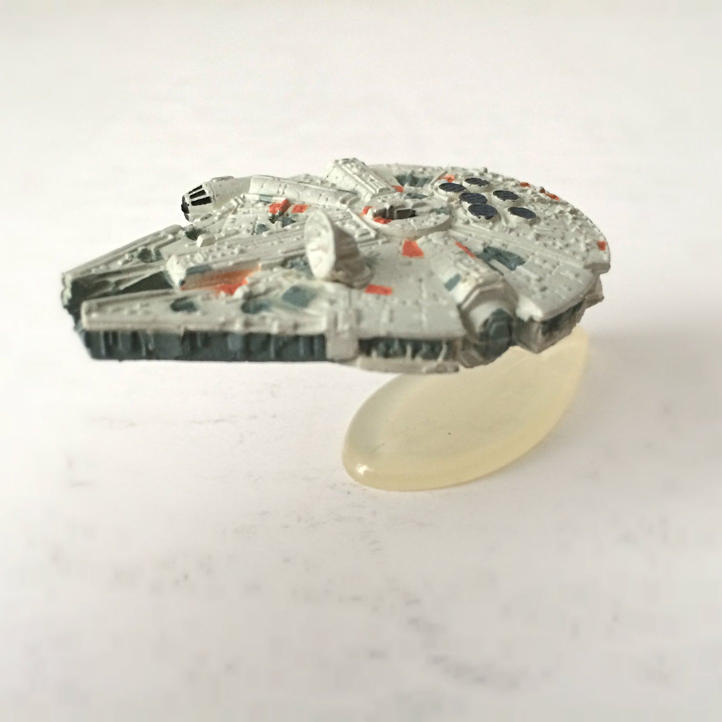 1990s Star Wars Galoob Micro Machines 2" Miniature Toy Millennium Falcon Spaceship