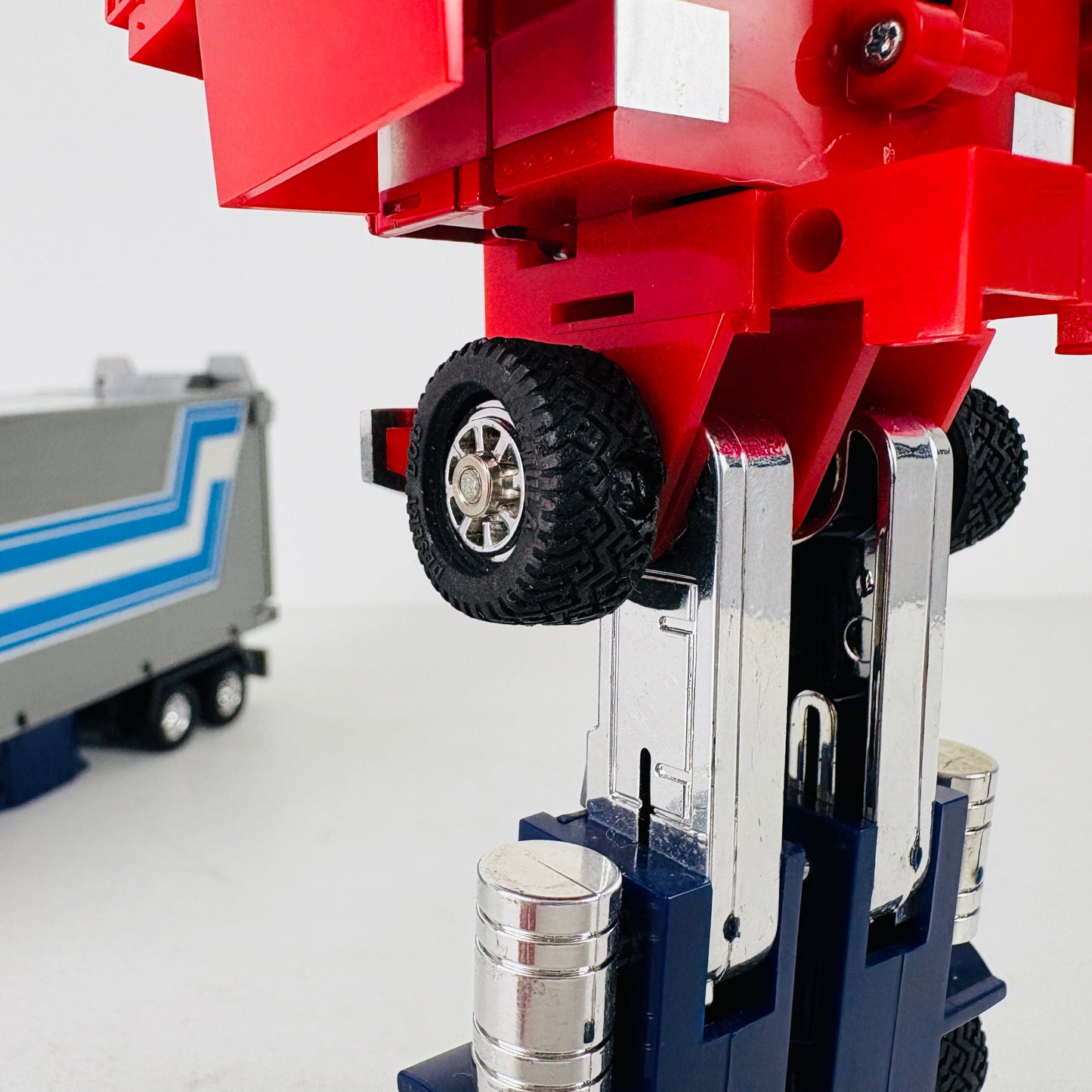 Original 1984 Hasbro Takara G1 Transformers Optimus Prime Action Figure