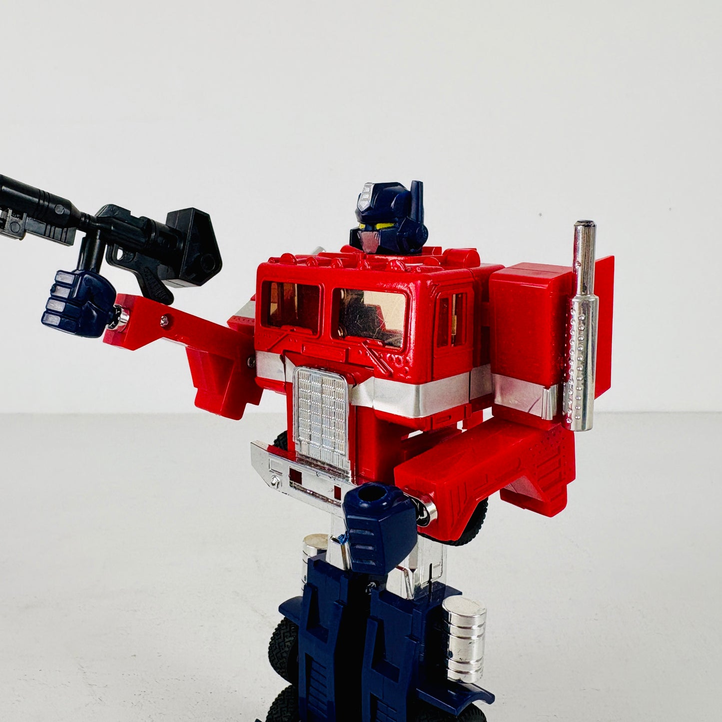 Original 1984 Hasbro Takara G1 Transformers Optimus Prime Action Figure