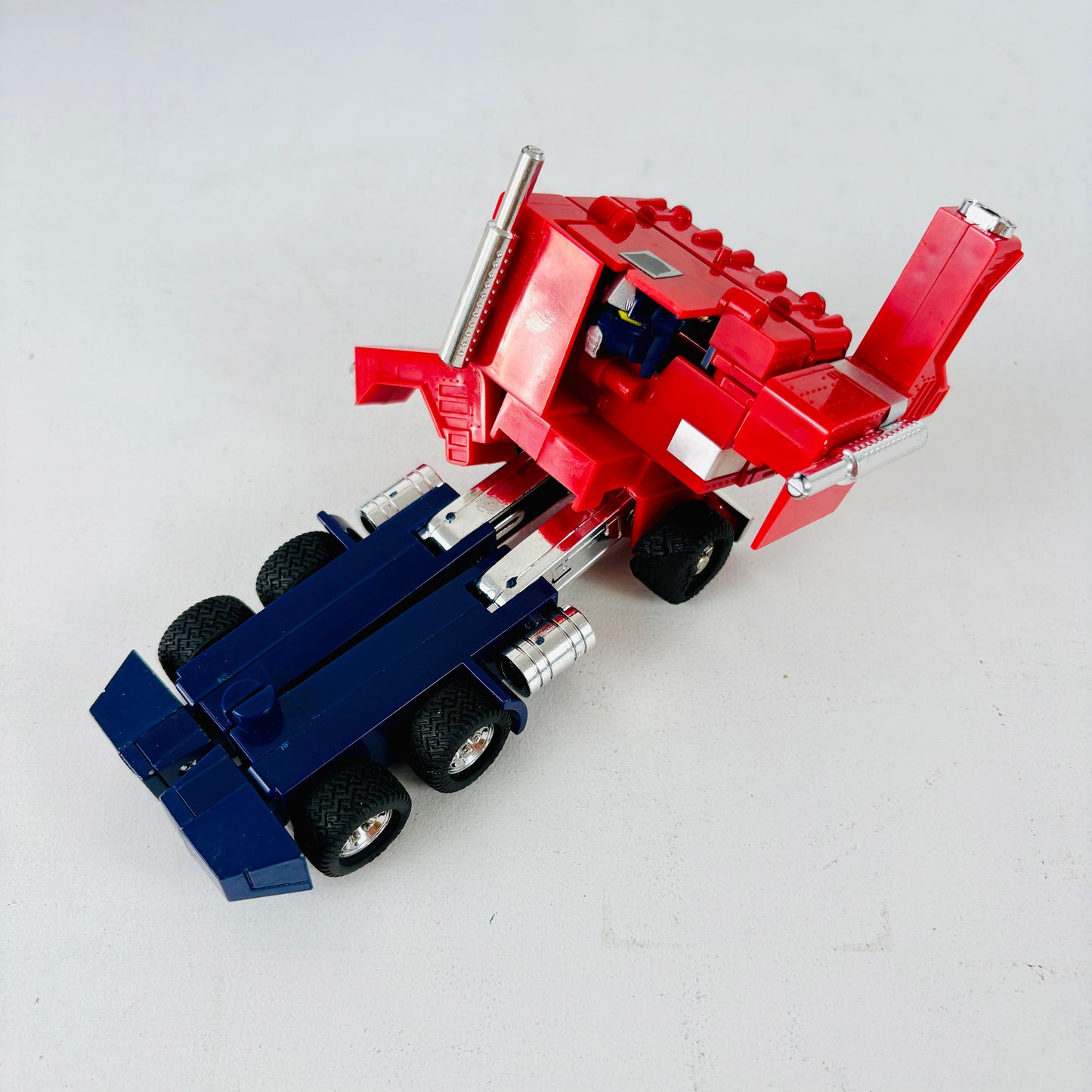 Original 1984 Hasbro Takara G1 Transformers Optimus Prime Action Figure